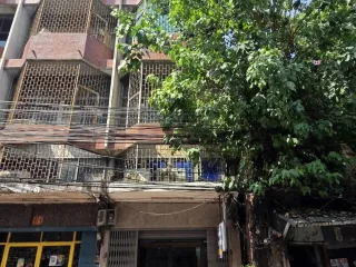 For rent 4 bedrooms retail Space in Samphanthawong, Bangkok