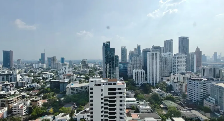 For rent 2 bedrooms condo in Khlong Toei, Bangkok