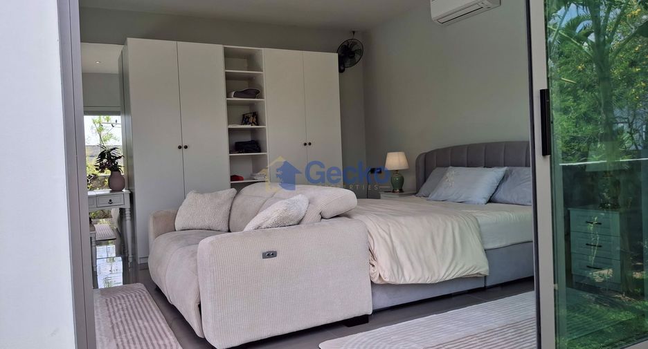 Haus zur Miete und zum Kauf mit 5 Zimmer in Bang Lamung, Chonburi