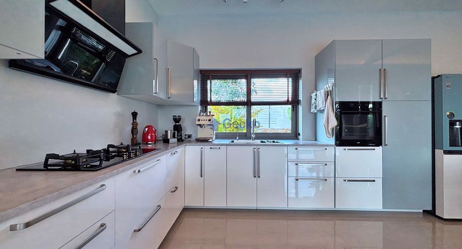 Haus zur Miete und zum Kauf mit 5 Zimmer in Bang Lamung, Chonburi