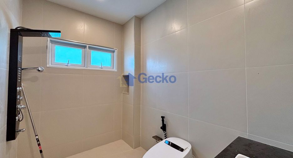 For sale 5 bedrooms house in Bang Lamung, Chonburi