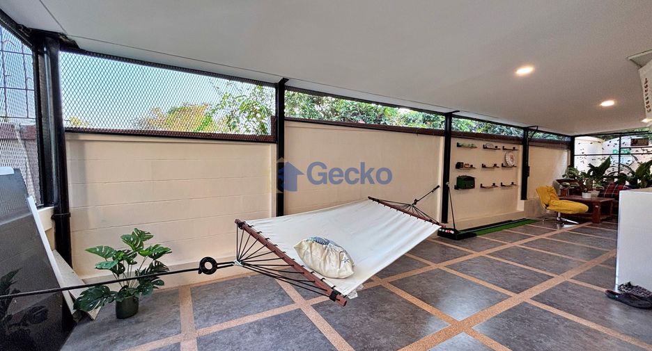 For sale 5 bedrooms house in Bang Lamung, Chonburi