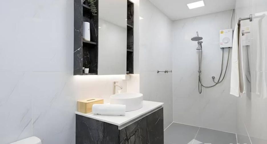 Haus zur Miete mit 3 Zimmer in Huai Khwang, Bangkok