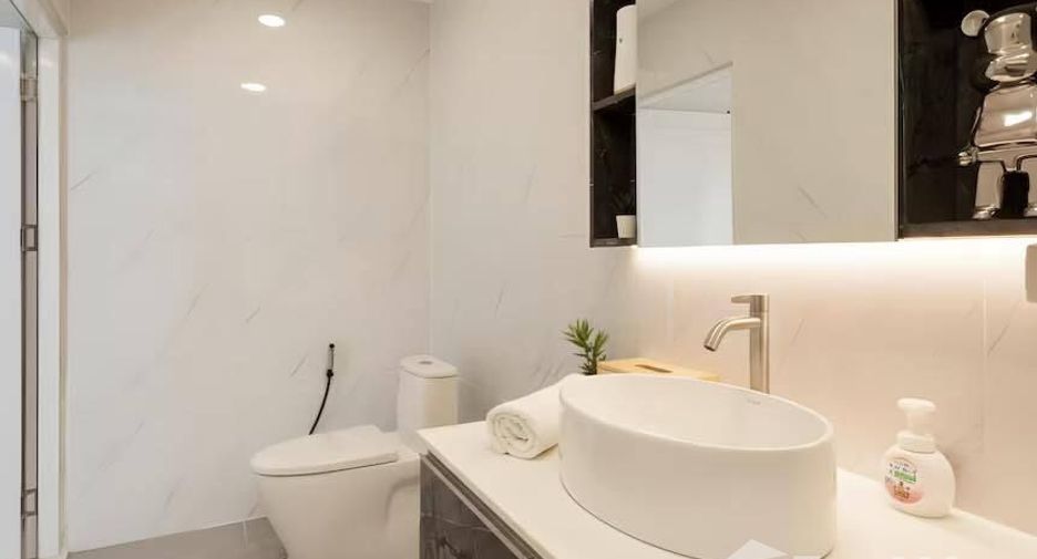 Haus zur Miete mit 3 Zimmer in Huai Khwang, Bangkok