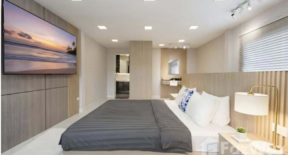 Haus zur Miete mit 3 Zimmer in Huai Khwang, Bangkok