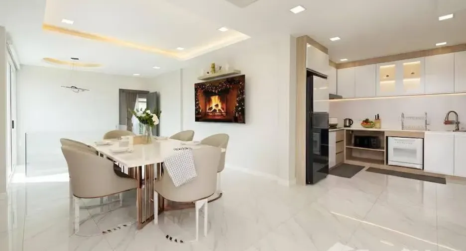 Haus zur Miete mit 3 Zimmer in Huai Khwang, Bangkok