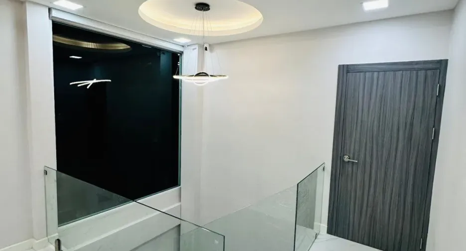 Haus zur Miete mit 3 Zimmer in Huai Khwang, Bangkok