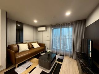 For rent 2 bedrooms condo in Bang Rak, Bangkok