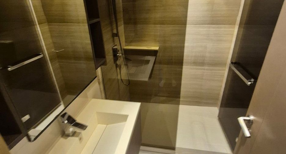 Condo en alquiler de 2 habitaciones en Khlong Toei, Bangkok