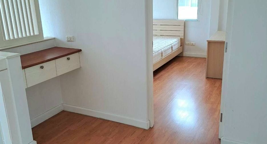 For rent 3 bedrooms house in Prawet, Bangkok