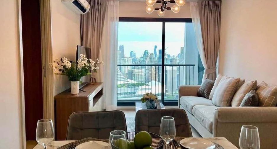 Wohnung zur Miete mit 2 Zimmer in Pathum Wan, Bangkok