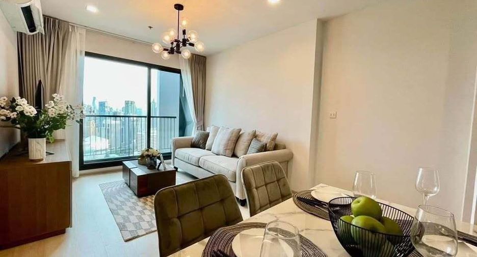 Wohnung zur Miete mit 2 Zimmer in Pathum Wan, Bangkok
