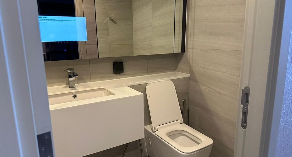 For rent 1 bed condo in Bang Rak, Bangkok