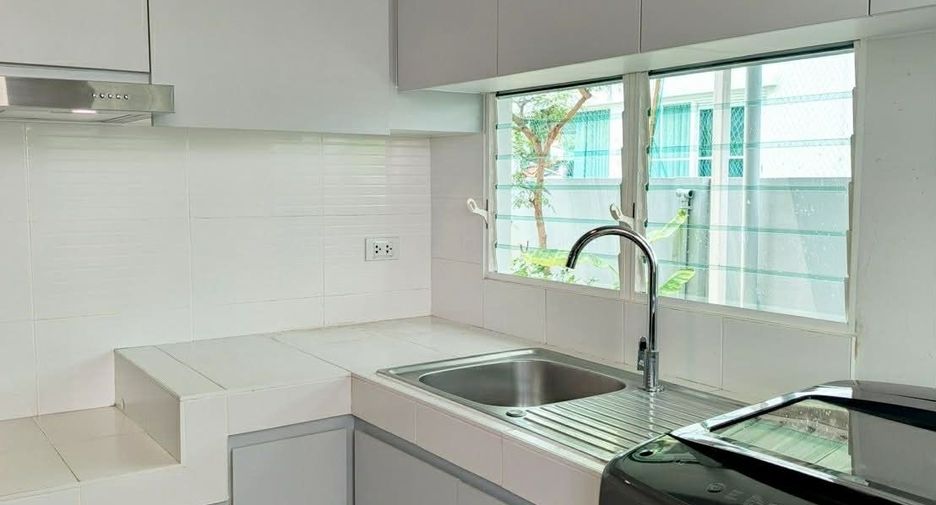 For rent 3 bedrooms house in Bang Phli, Samut Prakan