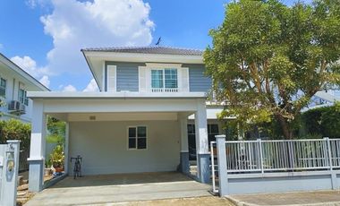 Casa en alquiler de 3 habitaciones en Bang Phli, Samut Prakan