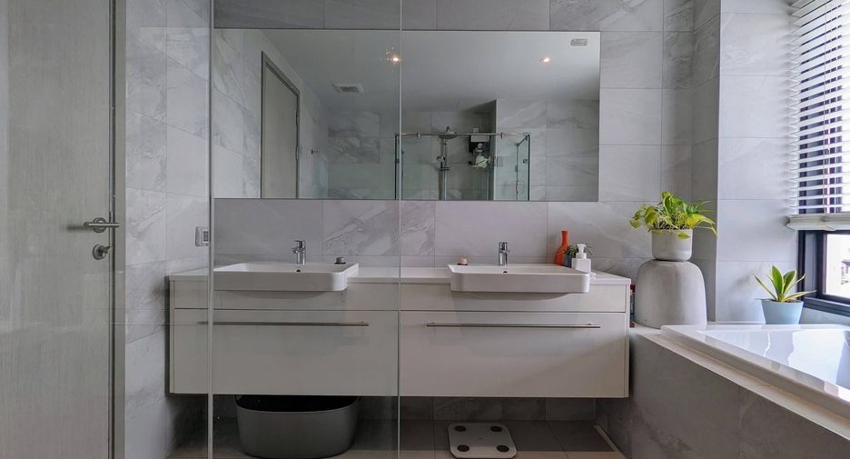 For rent 2 ベッドルーム condo in Watthana, Bangkok