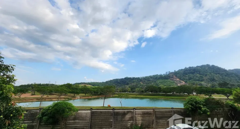 For rent 3 bedrooms townhouse in Mueang Phuket, Phuket