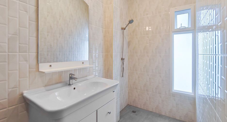Haus zum Kauf mit 3 Zimmer in Bang Lamung, Chonburi