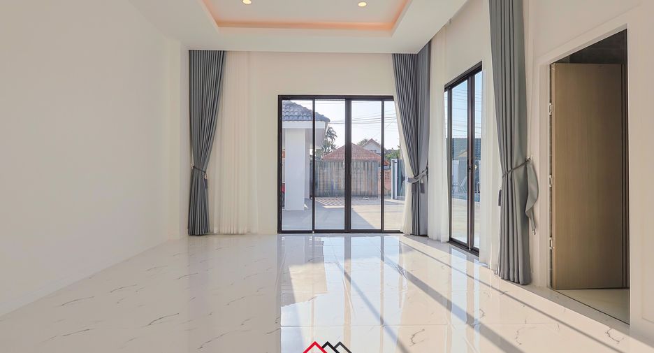 Casa en venta de 4 habitaciones en Bang Lamung, Chonburi