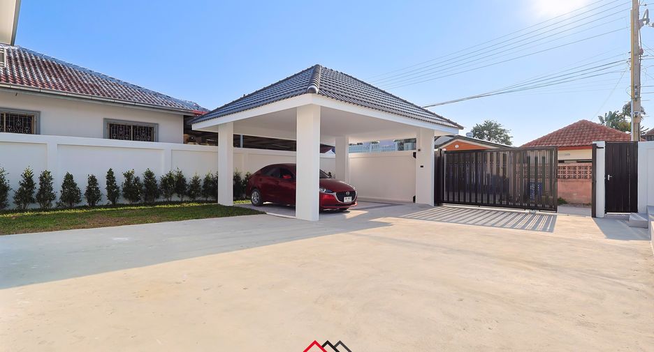 Casa en venta de 4 habitaciones en Bang Lamung, Chonburi