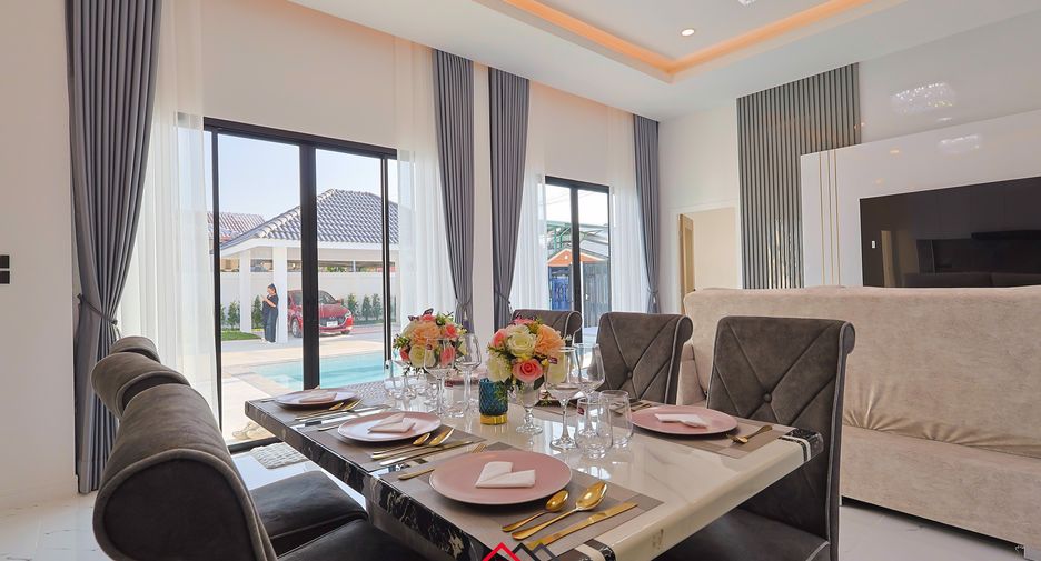 Casa en venta de 4 habitaciones en Bang Lamung, Chonburi