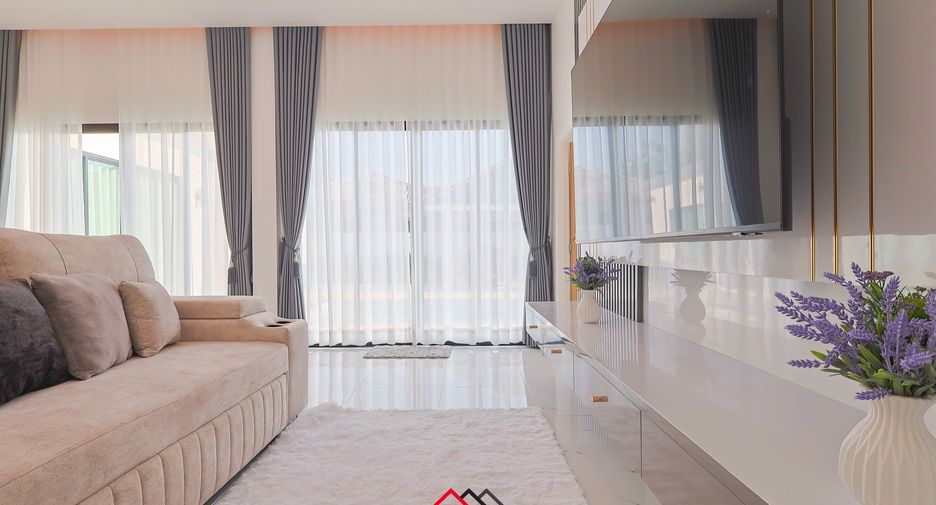 Casa en venta de 4 habitaciones en Bang Lamung, Chonburi