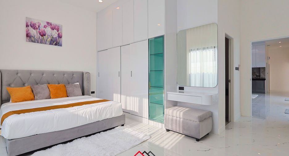 Casa en venta de 4 habitaciones en Bang Lamung, Chonburi