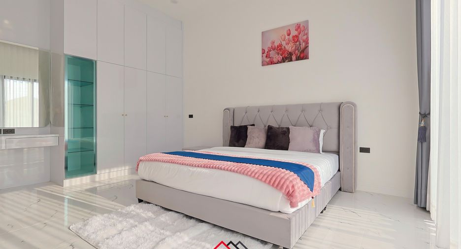 Casa en venta de 4 habitaciones en Bang Lamung, Chonburi
