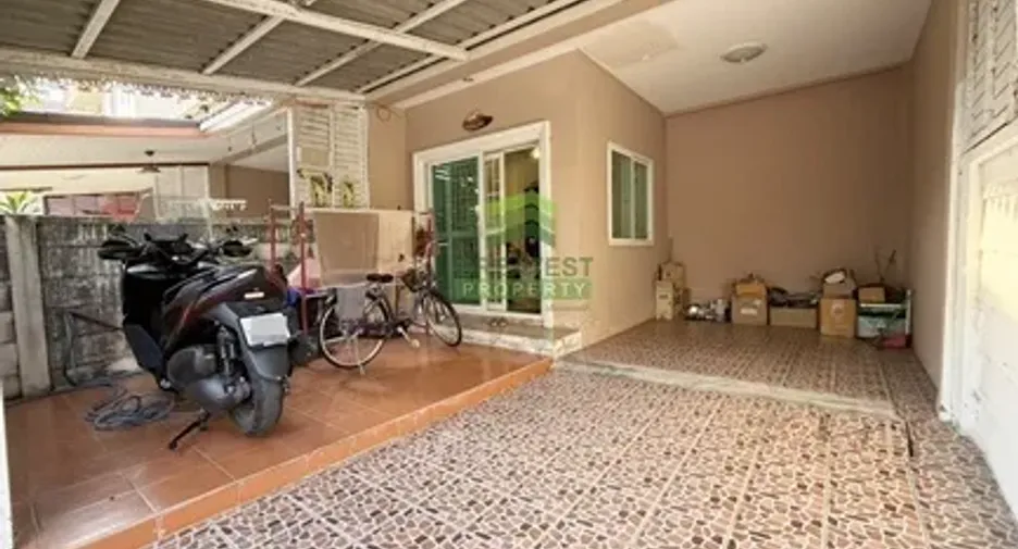 À vendre 3 chambres maison de ville à Phutthamonthon, Nakhon Pathom