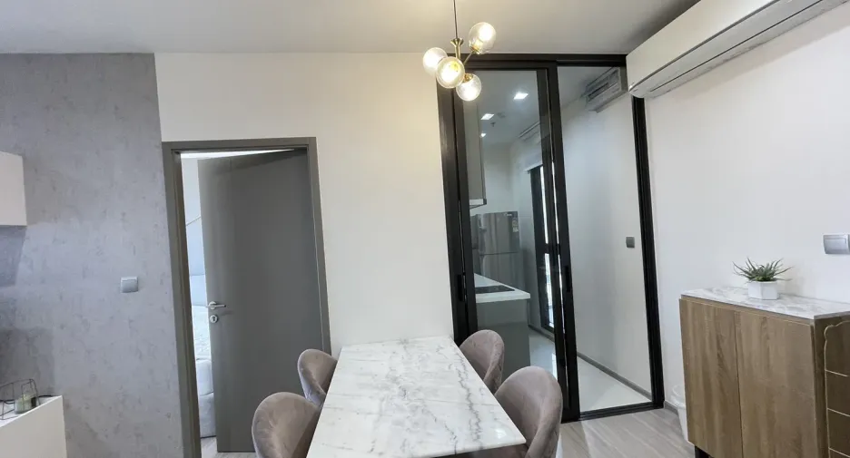 For rent 2 ベッドルーム condo in Huai Khwang, Bangkok