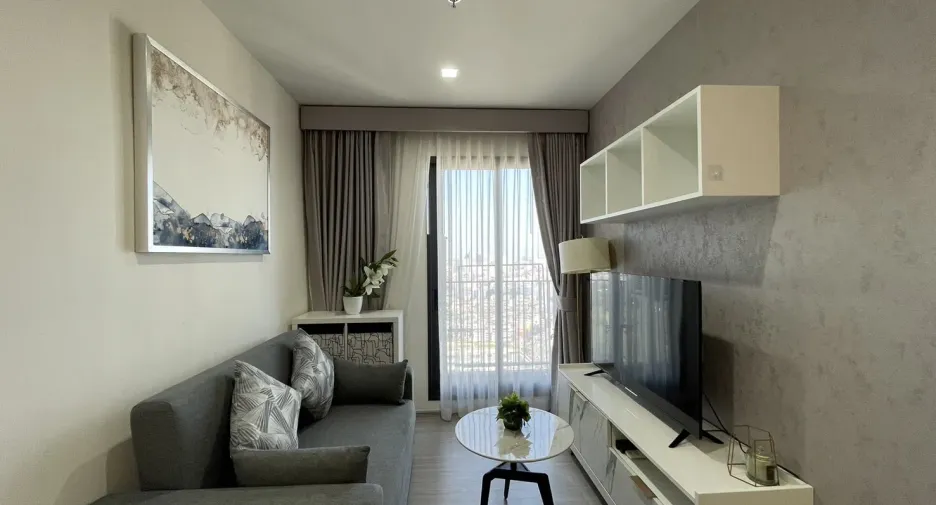 For rent 2 ベッドルーム condo in Huai Khwang, Bangkok