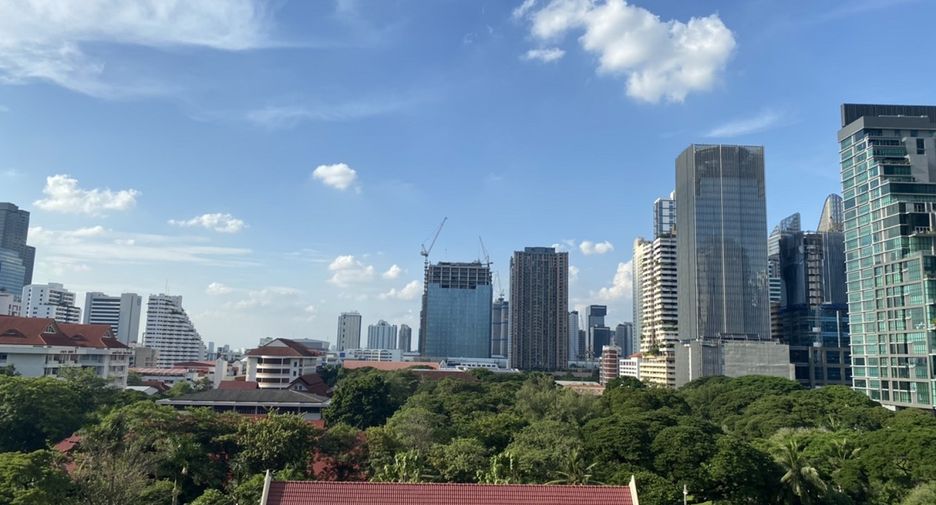 For sale 2 bedrooms condo in Watthana, Bangkok