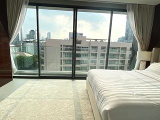 For sale 3 bedrooms condo in Watthana, Bangkok