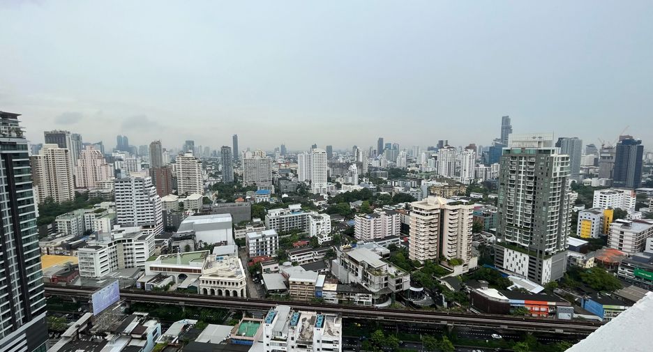 Condo en venta de 2 habitaciones en Khlong Toei, Bangkok