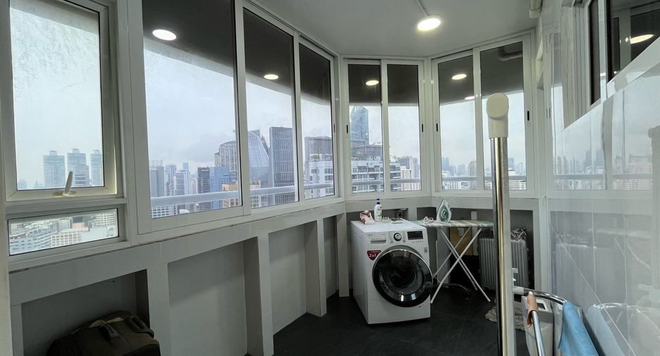 Condo en venta de 2 habitaciones en Khlong Toei, Bangkok