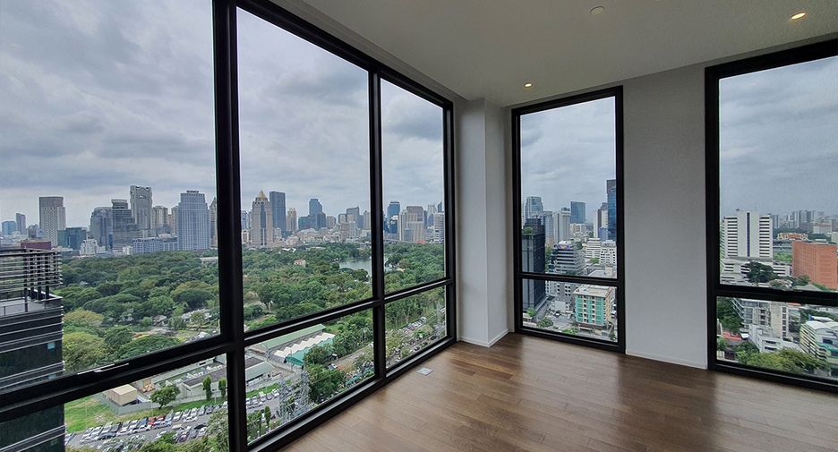 For sale 2 bedrooms condo in Pathum Wan, Bangkok