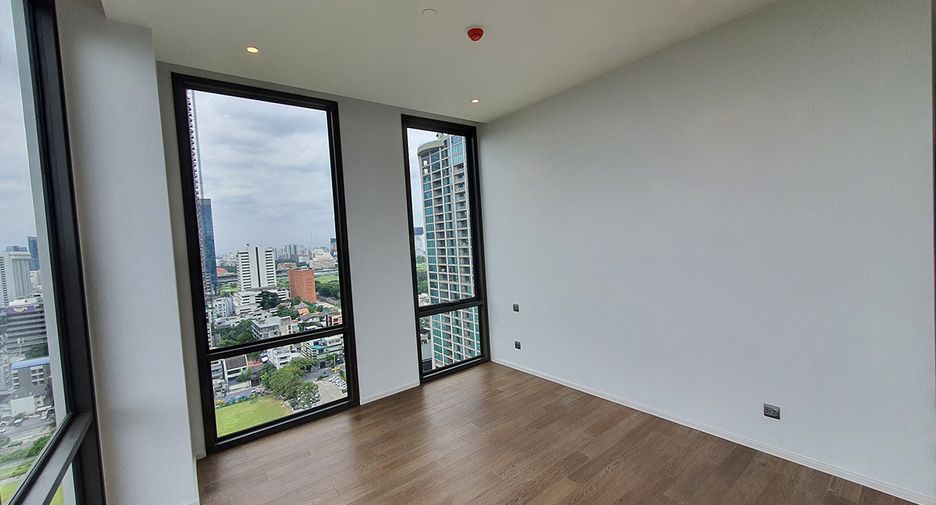 For sale 2 bedrooms condo in Pathum Wan, Bangkok