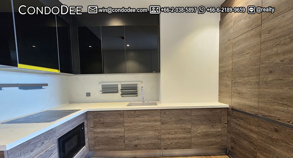 For sale 2 bedrooms condo in Pathum Wan, Bangkok