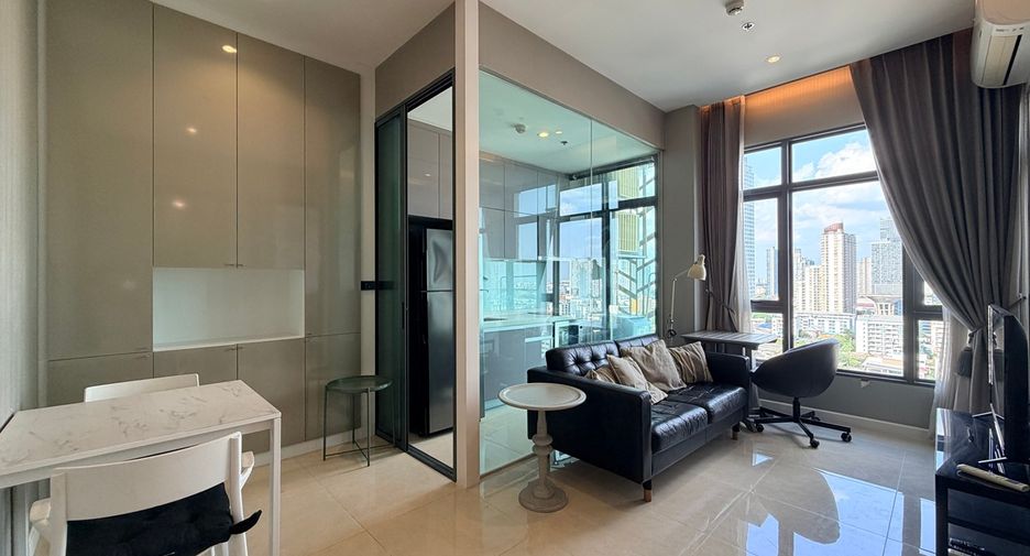 For sale 1 bed condo in Phra Khanong, Bangkok