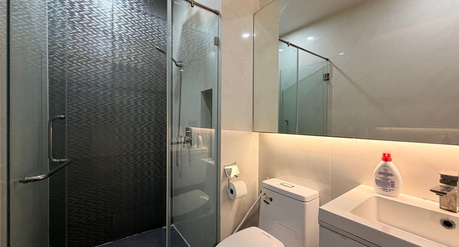 For sale 1 bed condo in Phra Khanong, Bangkok
