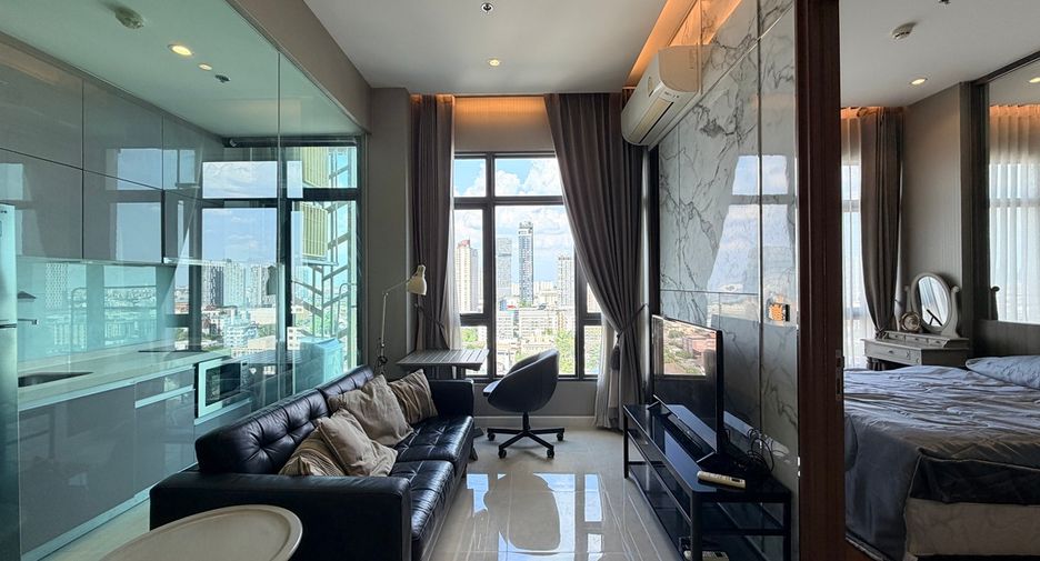 For sale 1 bed condo in Phra Khanong, Bangkok