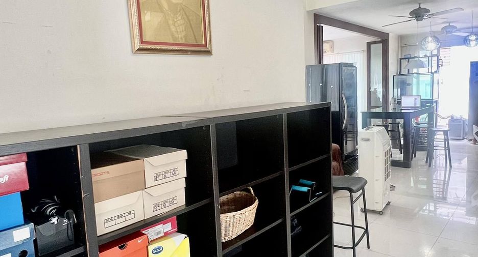 For sale and for rent 3 bedrooms house in Prawet, Bangkok