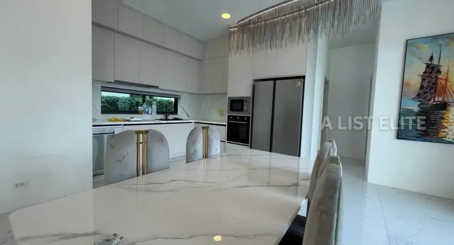 For rent 5 bedrooms house in Bang Lamung, Chonburi