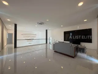 Haus zur Miete mit 5 Zimmer in Bang Lamung, Chonburi