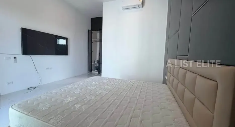 For rent 5 bedrooms house in Bang Lamung, Chonburi