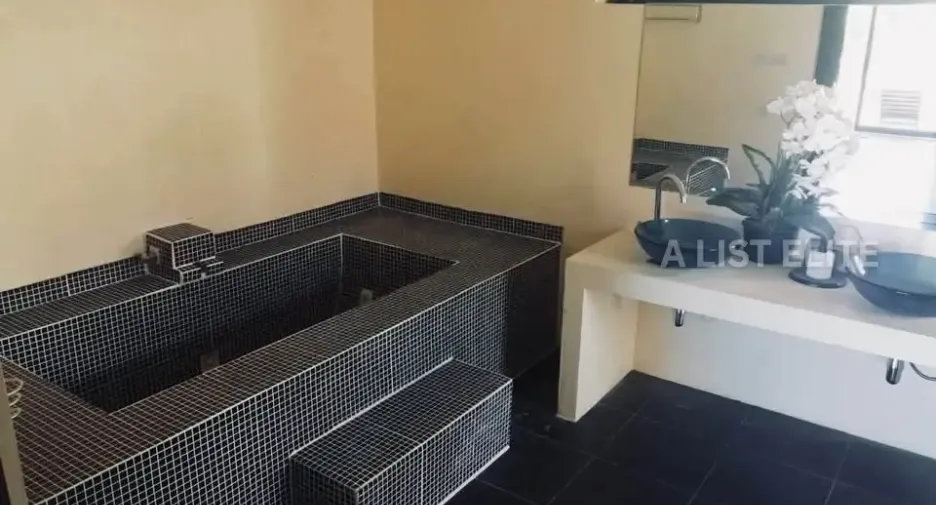 For rent 4 bedrooms house in Bang Lamung, Chonburi