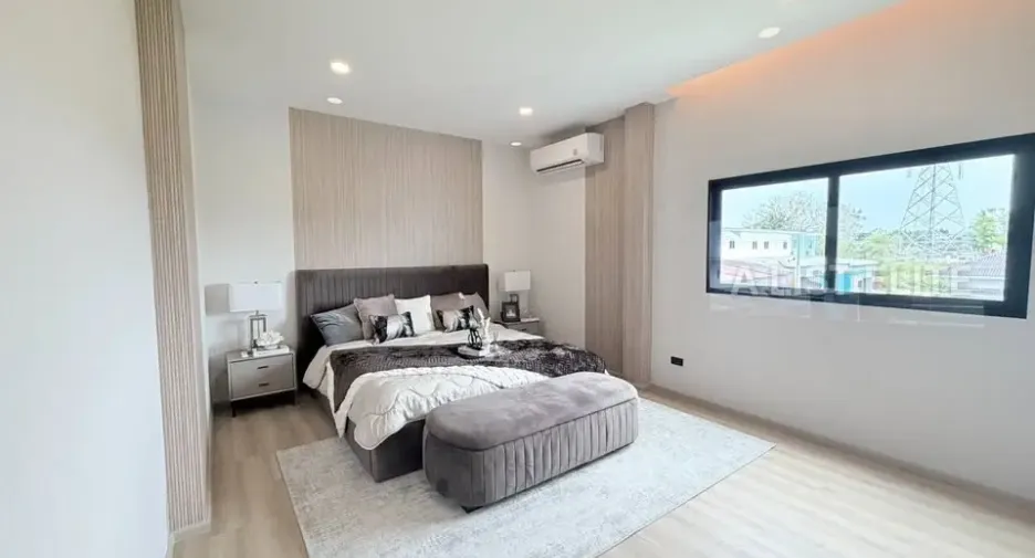 For rent 5 bedrooms house in Bang Lamung, Chonburi