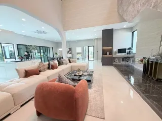 À louer 5 chambres maison à Bang Lamung, Chonburi