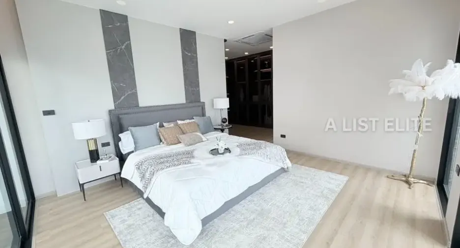 For rent 5 bedrooms house in Bang Lamung, Chonburi