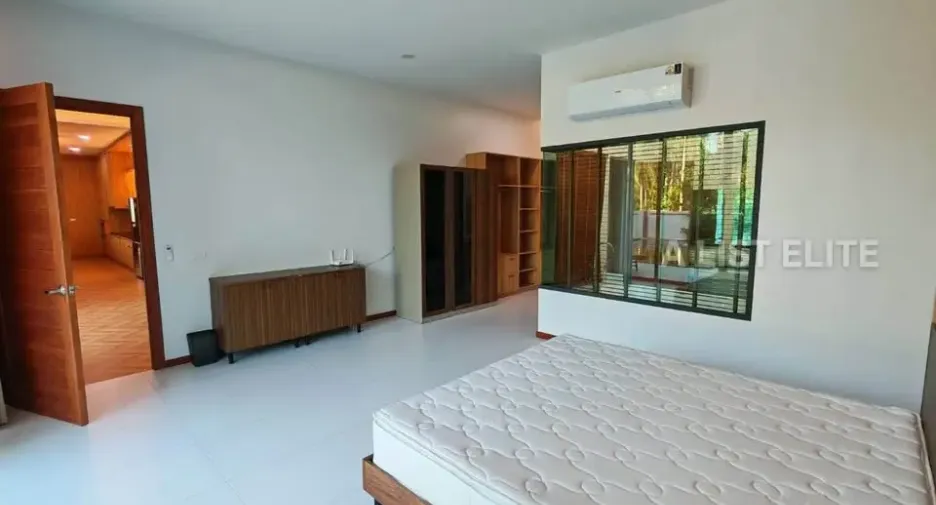 For rent 5 bedrooms house in Bang Lamung, Chonburi